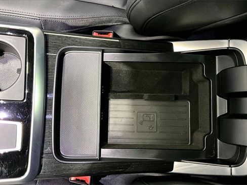 Used 2021 Audi Q7 3.0T Premium Plus w/ Premium Plus Package image 25