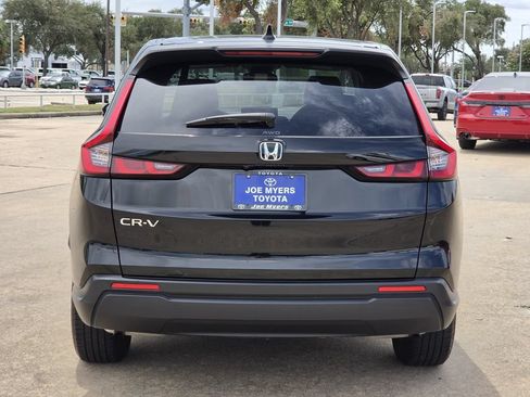 Used 2025 Honda CR-V LX image 8