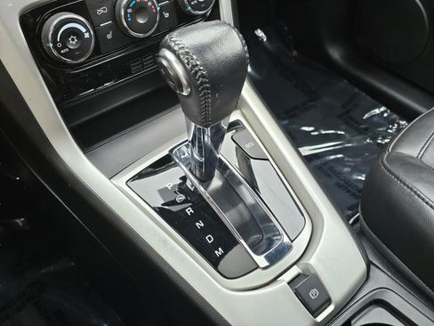 Used 2014 Chevrolet Captiva Sport LT w/ Convenience Package image 11