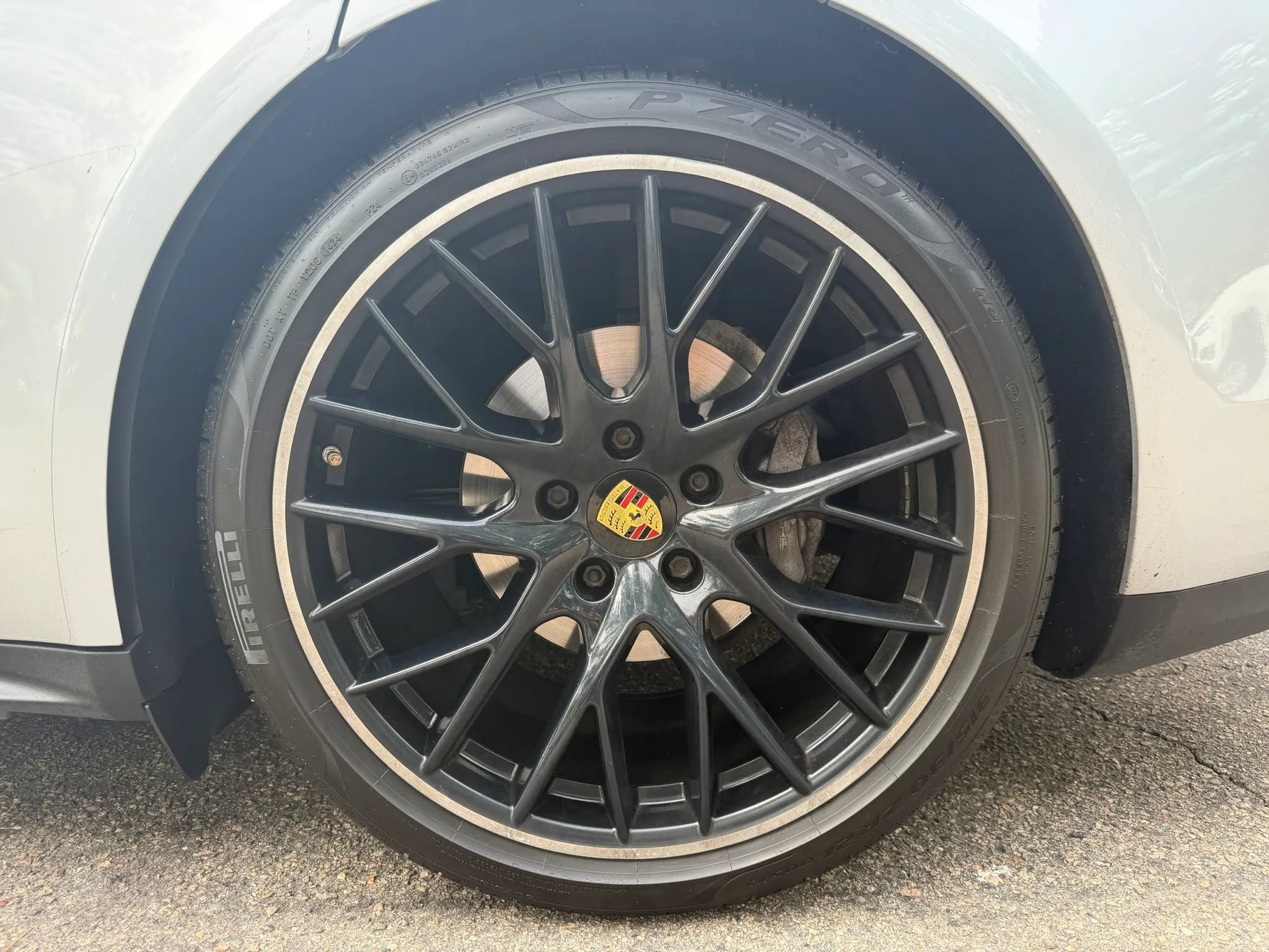 Used 2018 Porsche Panamera 4 AWD/4WD image 43
