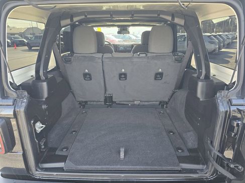 Used 2024 Jeep Wrangler Sport S image 25