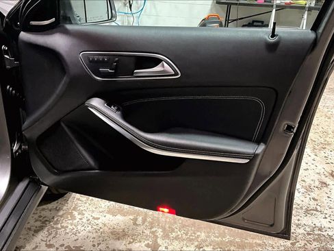 Used 2015 Mercedes-Benz GLA 250 4MATIC image 23