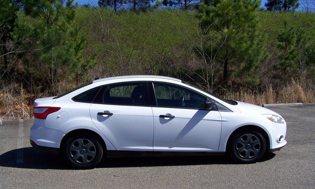 Used 2013 Ford Focus S FWD image 31