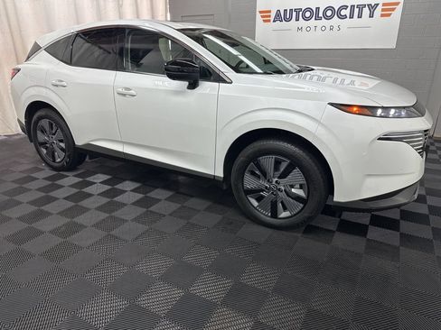 Used 2025 Nissan Murano SL AWD/4WD image 3