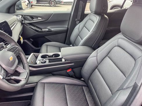 New 2026 Chevrolet Equinox LT w/ Convenience Package II image 16