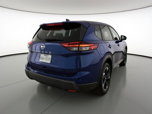 Used 2025 Nissan Rogue SV FWD image 9