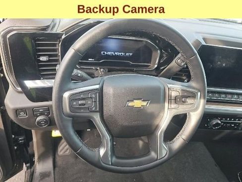 Used 2024 Chevrolet Silverado 1500 LT image 11