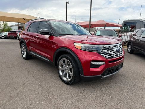 Used 2020 Ford Explorer Platinum w/ Premium Technology Package AWD/4WD image 3