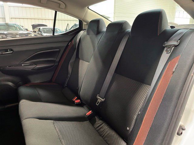 Used 2024 Nissan Versa SR FWD image 18
