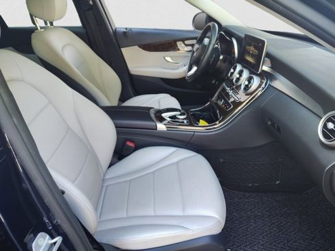 Used 2017 Mercedes-Benz C 350e Sedan image 20