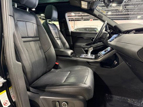 Used 2021 Land Rover Range Rover Evoque SE image 4