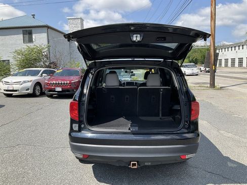 Used 2018 Honda Pilot EX image 12