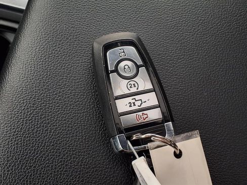 Used 2024 Ford F250 Lariat w/ Sport Appearance Package image 13