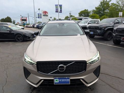 Used 2023 Volvo XC60 B5 Plus AWD/4WD image 11