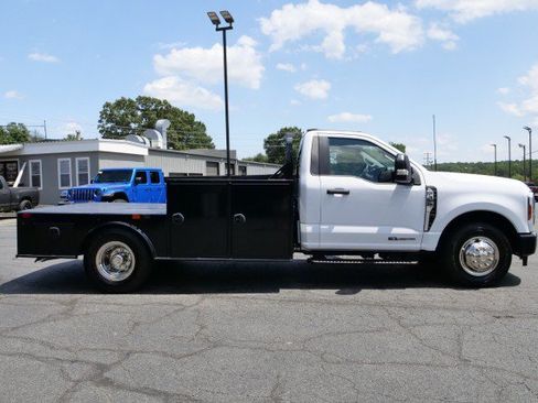 Used 2024 Ford F350 XL RWD image 12