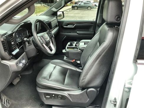 Used 2025 GMC Sierra 1500 SLT image 11