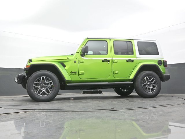 New 2026 Jeep Wrangler Unlimited Sahara w/ Whitecap Package AWD/4WD image 55