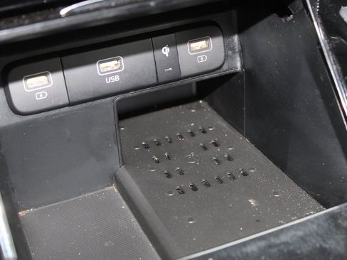 Used 2022 Kia Sorento SX image 29