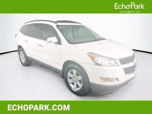Used 2012 Chevrolet Traverse LT FWD image 1