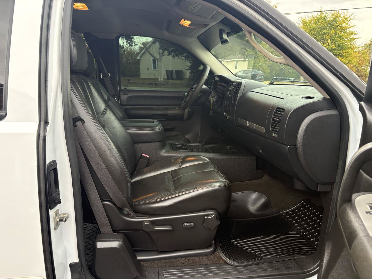 Used 2007 Chevrolet Silverado 1500 LT w/ Safety Package RWD image 19