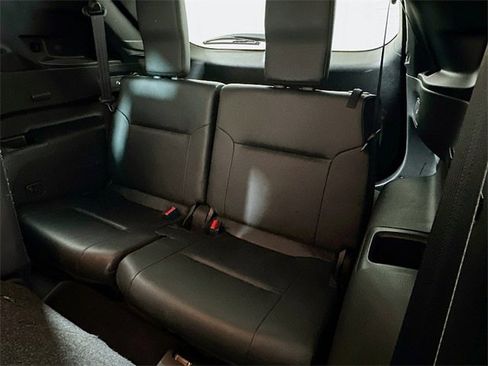 Used 2023 Mitsubishi Outlander SE image 24