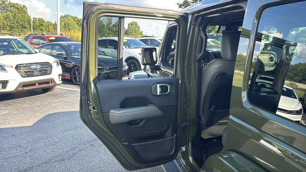 Used 2024 Jeep Wrangler High Altitude AWD/4WD image 26