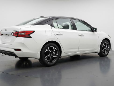 Used 2025 Nissan Sentra SV FWD image 9