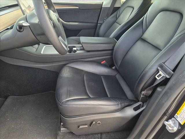 Used 2024 Tesla Model Y Long Range RWD image 14