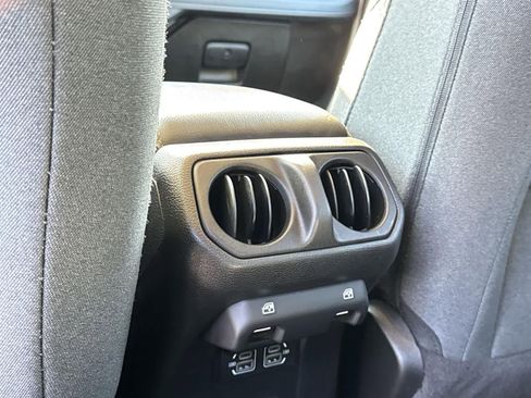 Used 2024 Jeep Wrangler Sahara image 25