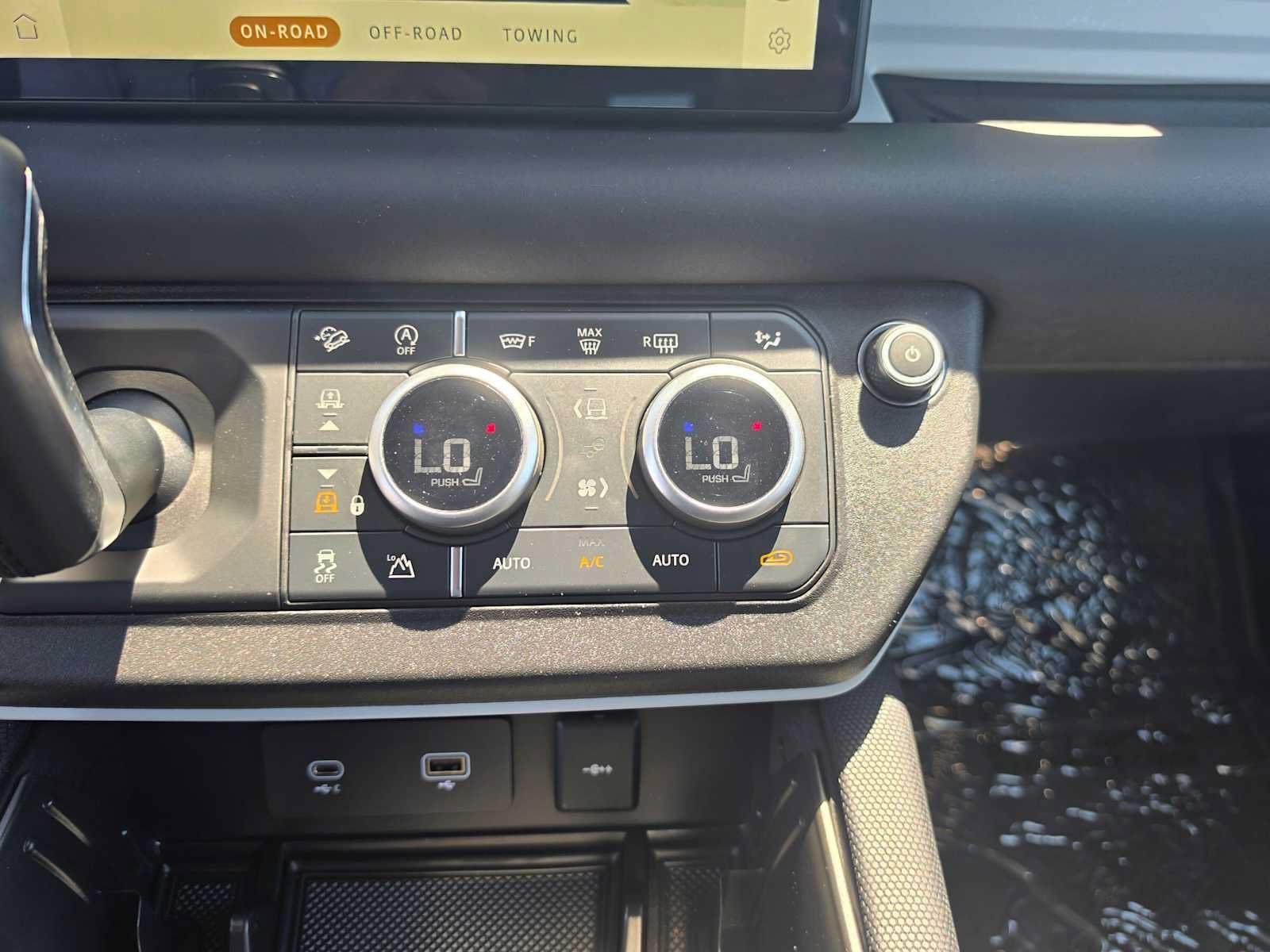 Used 2024 Land Rover Defender 110 S AWD/4WD image 30