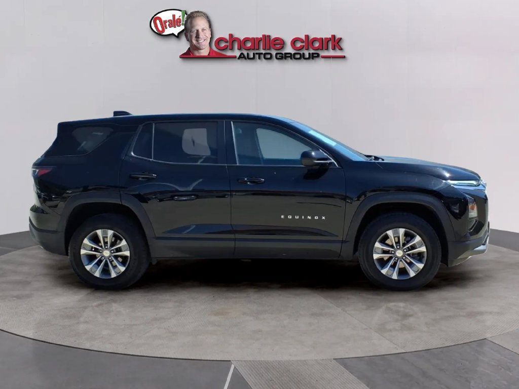 Used 2026 Chevrolet Equinox LT FWD image 6