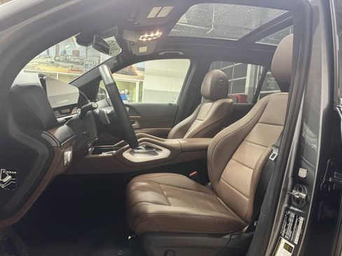 Used 2025 Mercedes-Benz GLE 450e 4MATIC image 12