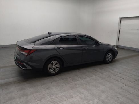 Used 2024 Hyundai Elantra SE image 10