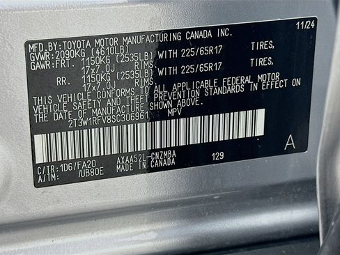 Used 2025 Toyota RAV4 XLE FWD image 31