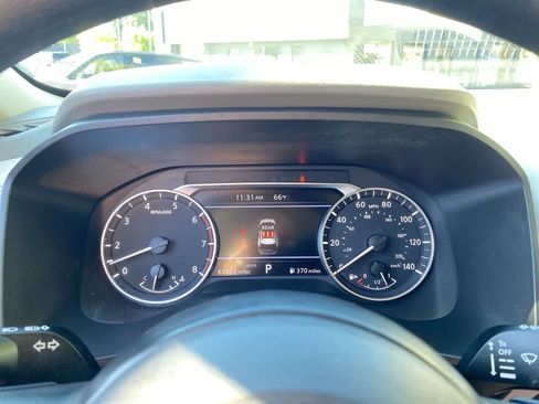 Used 2024 Nissan Rogue SV AWD/4WD image 27