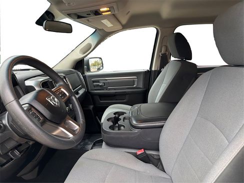 Used 2021 RAM 1500 Classic SLT image 10