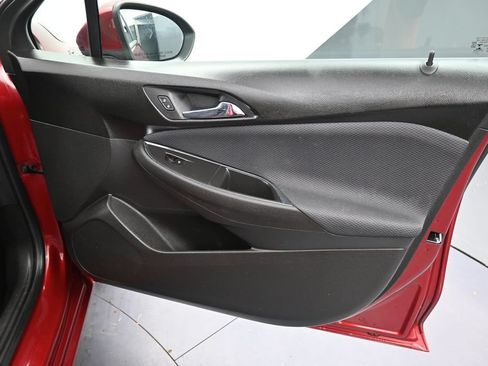 Used 2018 Chevrolet Cruze LT w/ Convenience Package FWD image 14