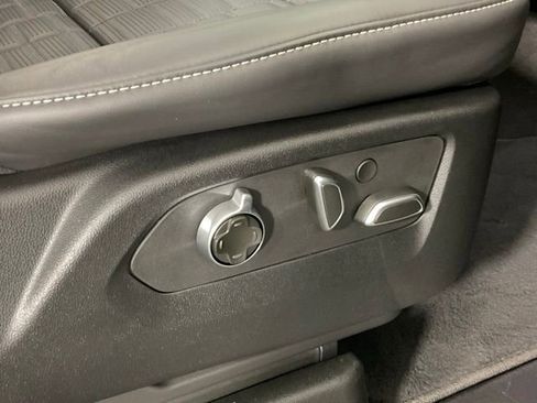 Used 2025 Cadillac Escalade V AWD/4WD image 27