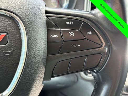Used 2018 Dodge Charger SXT RWD image 14
