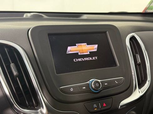 Used 2024 Chevrolet Equinox LT FWD image 19