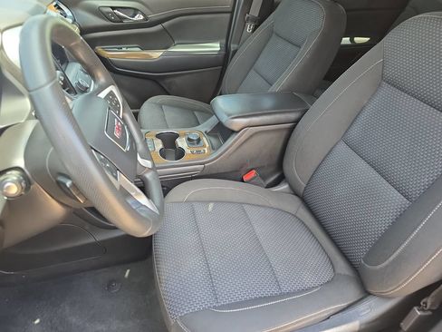 Used 2022 GMC Acadia SLE w/ Driver Convenience Package FWD image 16