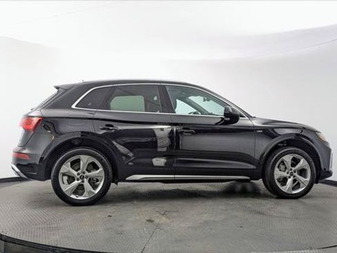 Used 2023 Audi Q5 2.0T Premium Plus w/ Premium Plus Package AWD/4WD image 9