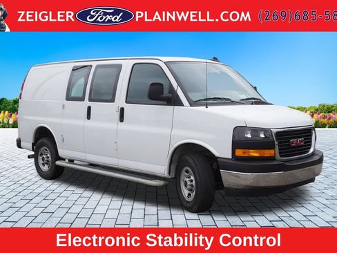 Used 2024 GMC Savana 2500 w/ Driver Convenience Package RWD image 7
