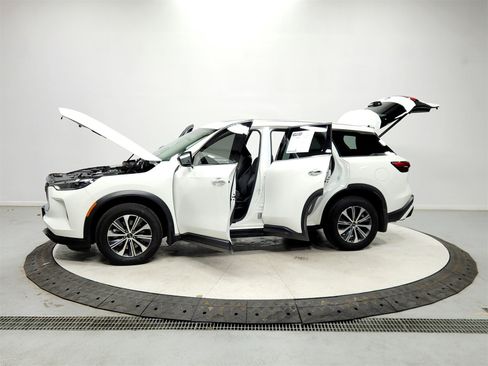 Used 2025 INFINITI QX60 Pure image 12