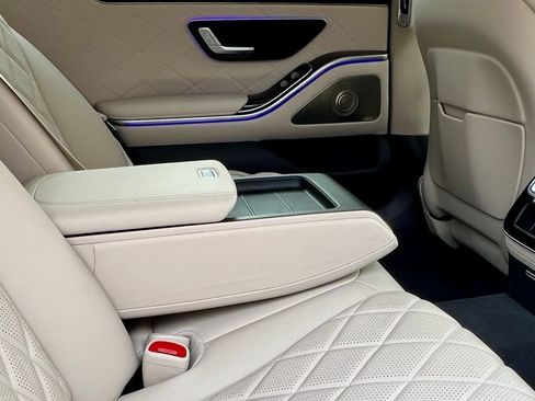 Certified 2024 Mercedes-Benz S 580e 4MATIC Sedan image 28