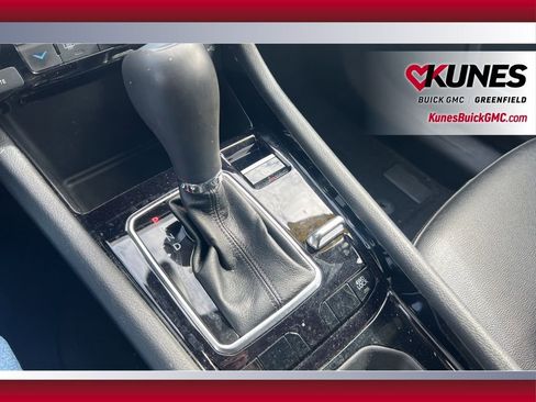 Used 2025 Jeep Compass Limited image 30