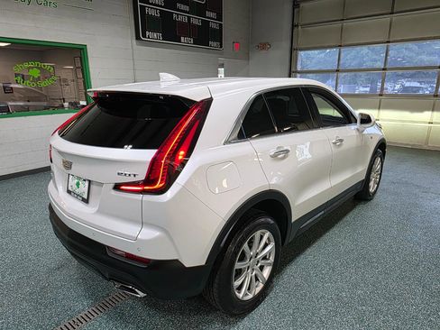 Used 2019 Cadillac XT4 Luxury w/ Cold Weather Package AWD/4WD image 6