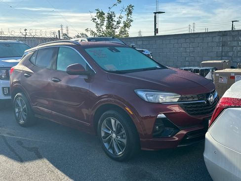 Used 2023 Buick Encore GX Select w/ Sport Touring Package image 2