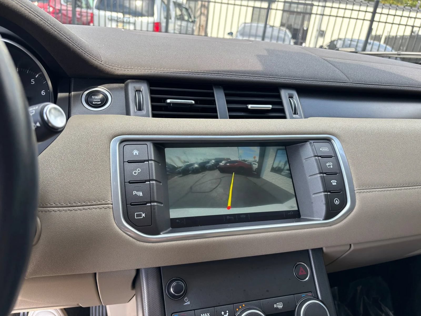 Used 2019 Land Rover Range Rover Evoque SE Premium AWD/4WD image 29