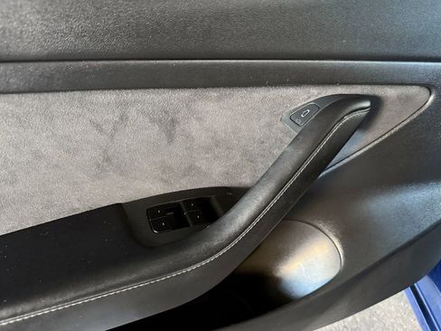 Used 2021 Tesla Model 3 Standard Range Plus image 19